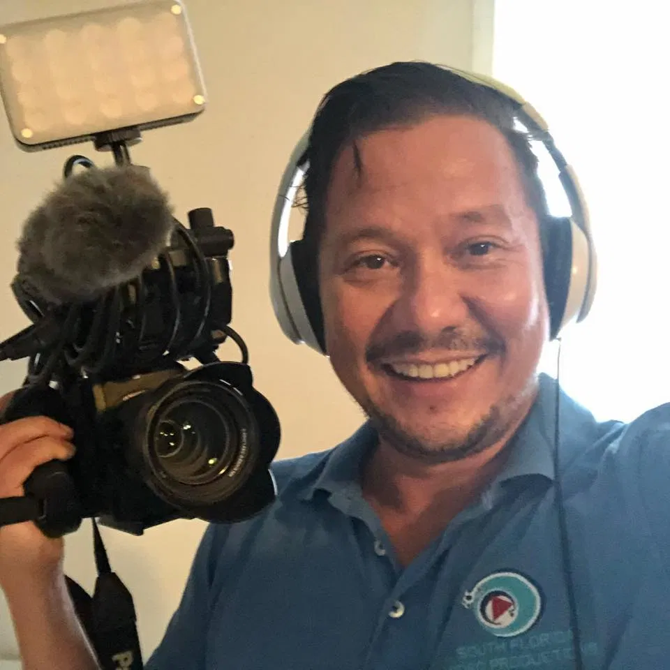 Stephen Sarsfield, The Video Vagabond